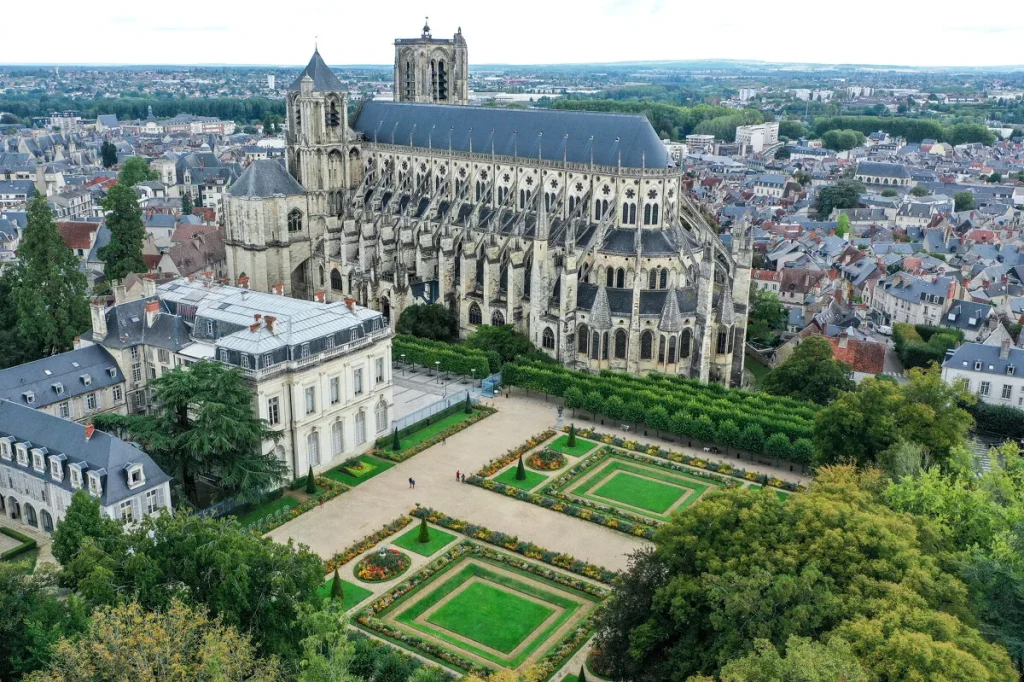 Cathédrale et jardin de l'Archevêché @ Sam fait voyager