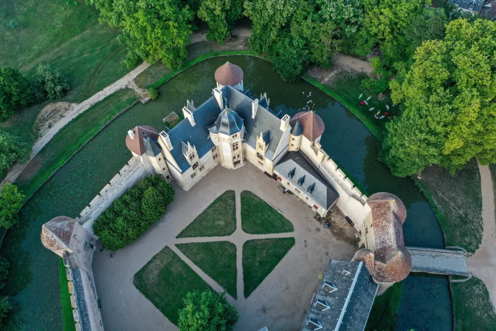 Château d'Ainay-le-Vieil @ Sam fait Voyager