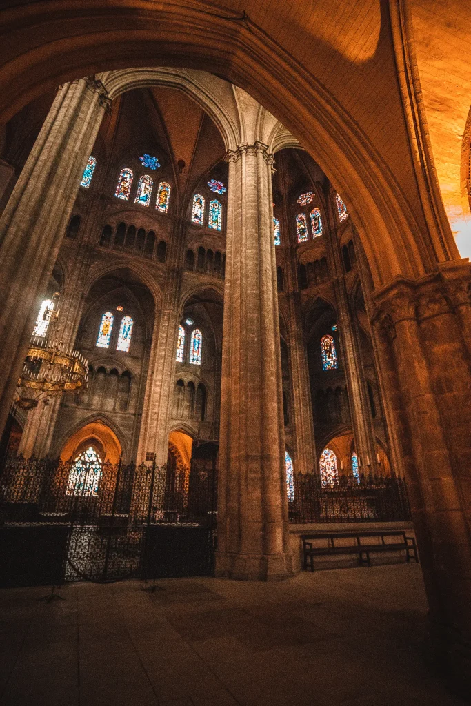 Intérieur Cathédrale de Bourges @ Ad2T