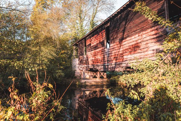 Pont de bois couvert – ©Lezbroz