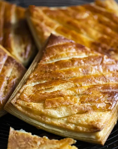 galette aux pommes de terre feuilletée ©Linda Louis