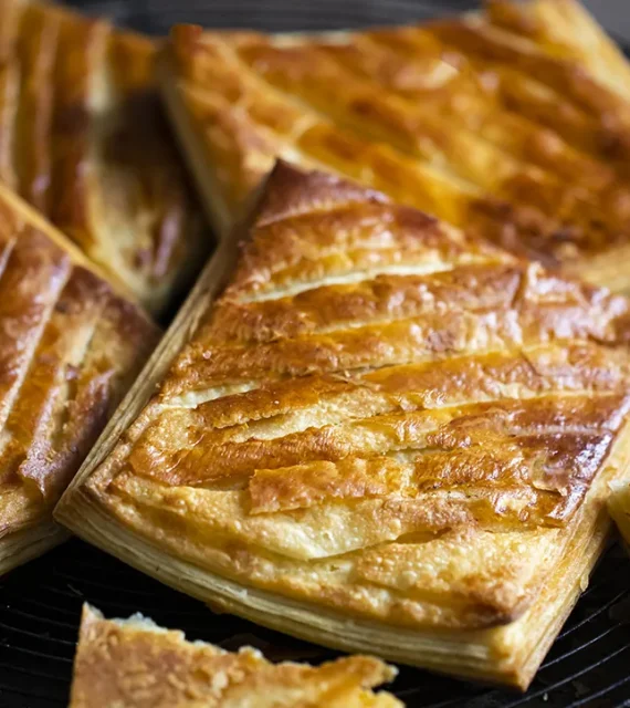 galette aux pommes de terre feuilletée ©Linda Louis
