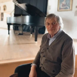 Le Berry en musique : Cyril Huvé et sa Grange aux pianos